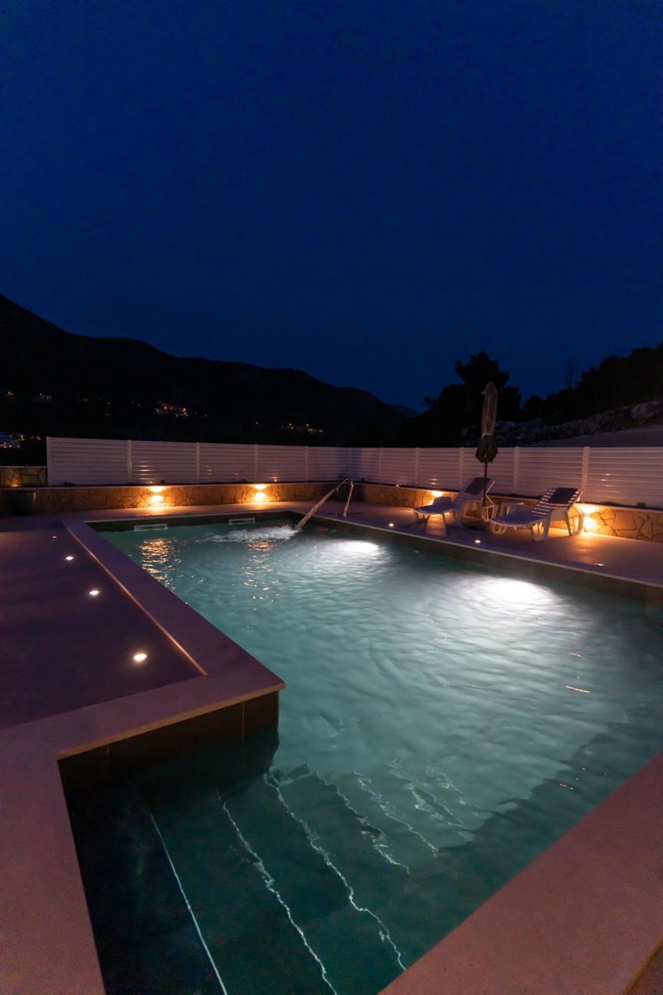 Holiday Home Swiss Cavtat Eksteriør billede